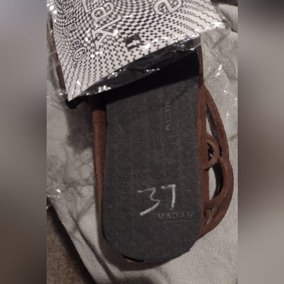 Handmade leather sandals, Sz 7 & 9 (US) - NWT - Picture 2 of 5